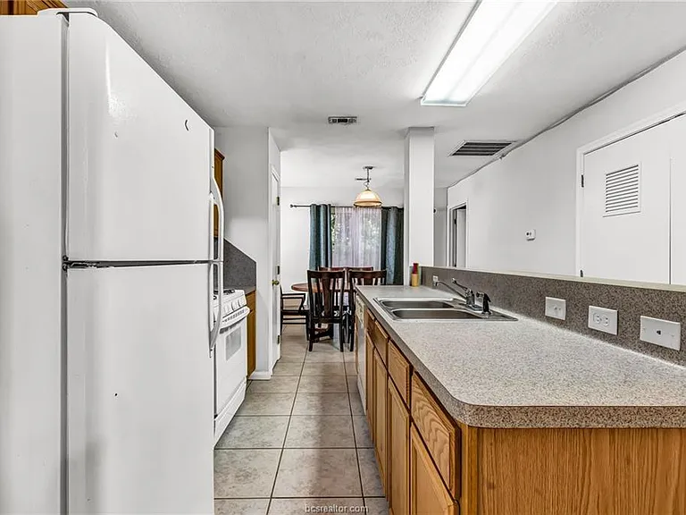2411 Pintail Loop — Photo 4