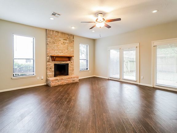 4th image of 3910 Cedar Valley Dr