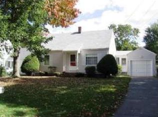 57 Lumae St, Springfield, MA 01119