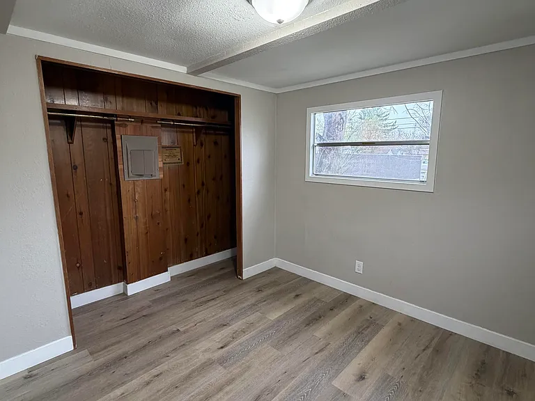 3705 W Locust St #9 — Photo 3