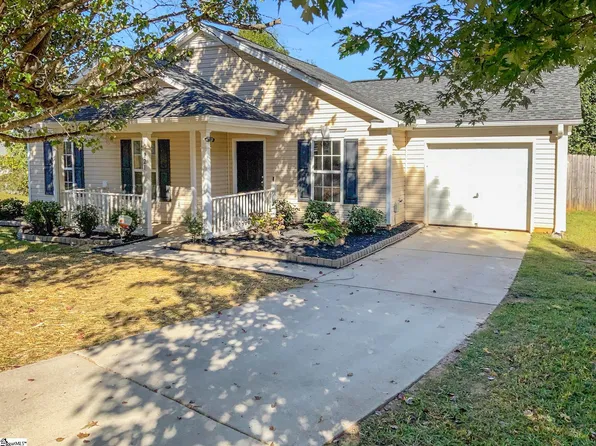 221 Angel Rose Dr, Moore, SC 29369