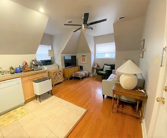 5815 5th Ave #8 — Photo 5