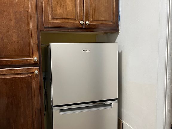 3rd image of 20 North St APT 9-2