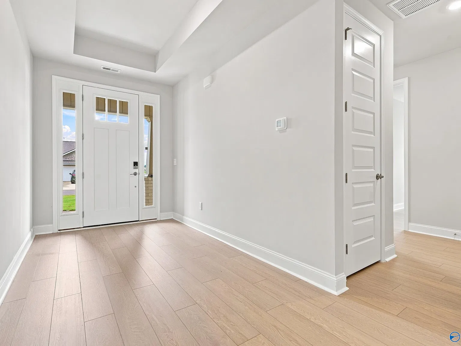 4 bed, 2.5 bath, 2503 sqft, $2,590 — Photo 3