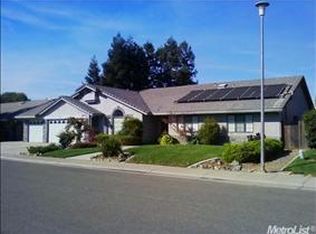 832 Corvey Cir, Galt, CA