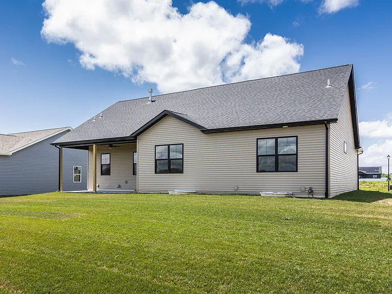 7154 Savannah Dr — Photo 31