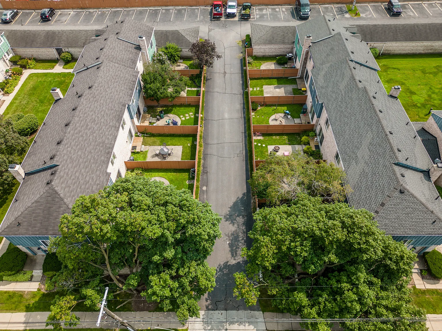 Cloisters Townhomes — Photo 3