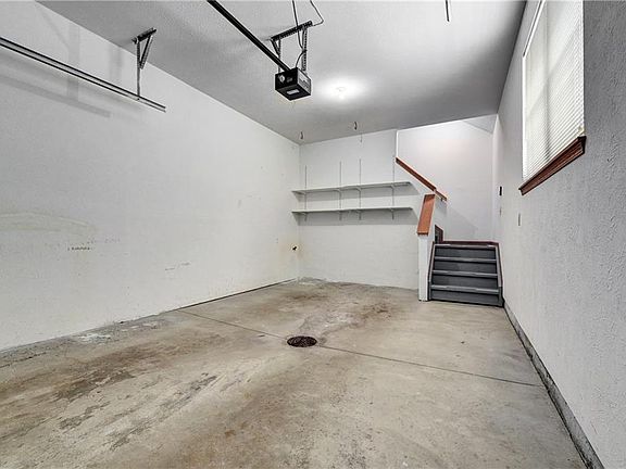 4th image of 718 Tollis Pkwy