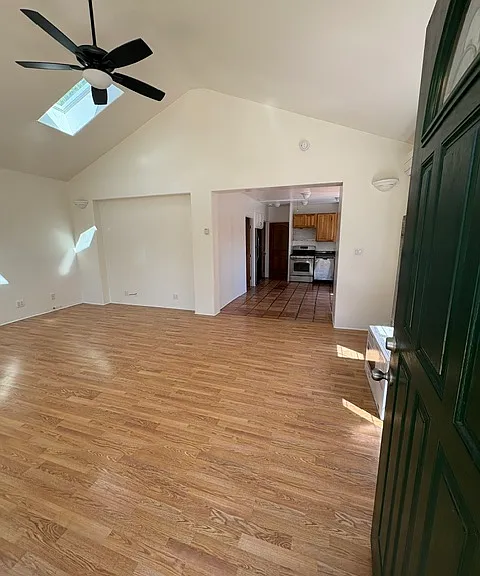 2334 Virginia Ave — Photo 6
