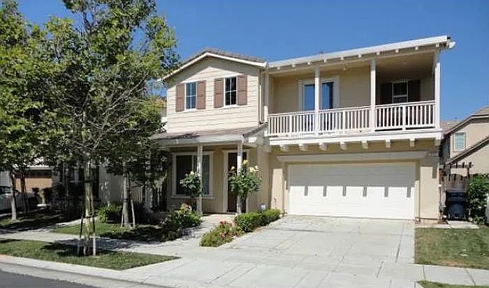 1st image of 411 S Tradition St