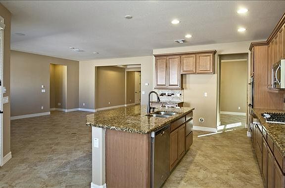 Easy conversation with this open plan!