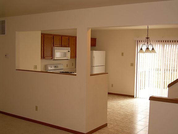 4th image of 2310 Alan Dr