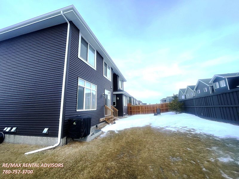 Edmonton Apartment for rent - 3 Bedrooms — photo 27