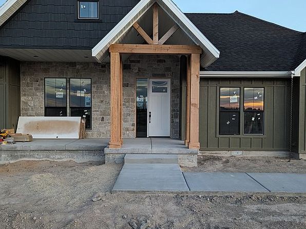 262 Ferdinand Cir