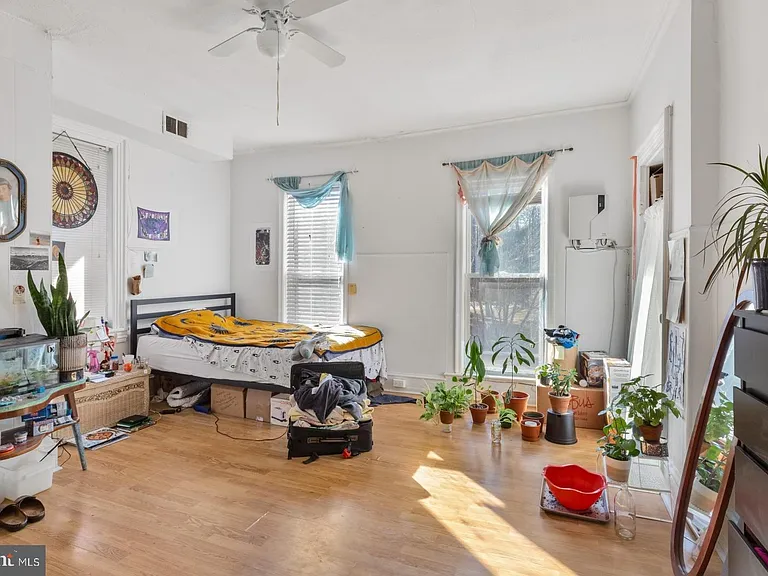 131 W Susquehanna Ave #2F — Photo 7
