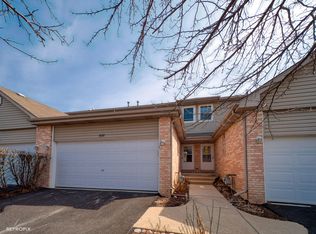 2127 W Adobe Dr, Addison, IL 60101