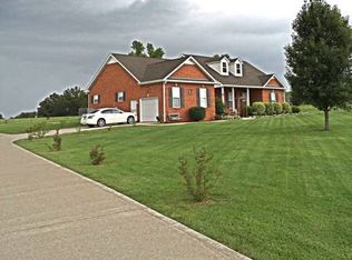 1776 Old Nashville Hwy, Mc Ewen, TN 37101
