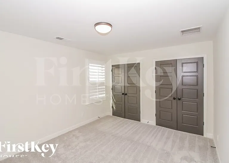 10242 Evergreen Manor Cv — Photo 10