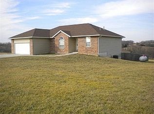 421 Bear Rdg, Highlandville, MO 65669