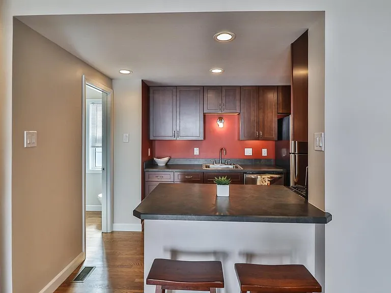 2831 Laclede Station Rd — Photo 6