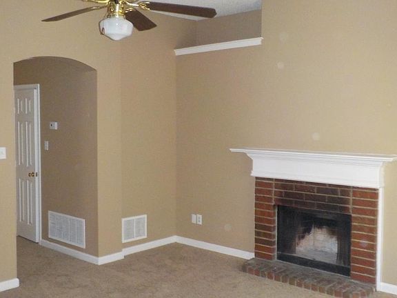 3rd image of 5839 Hickory Nutt Ln