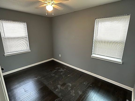 5th image of 903 S Haden St