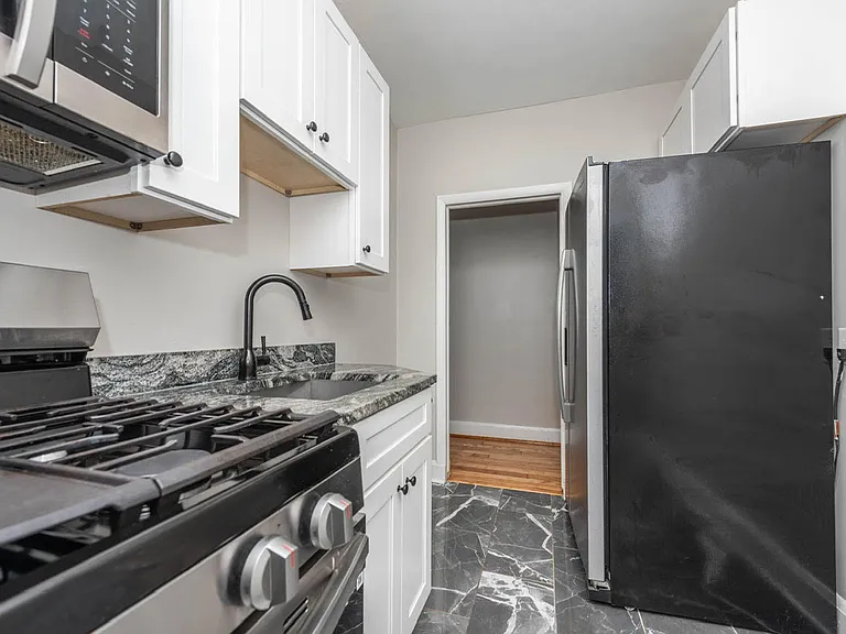 1714 Linden Ave #3 — Photo 5