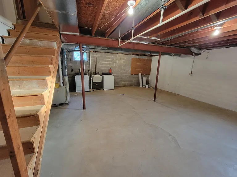 612 4th St N #14 — Photo 24