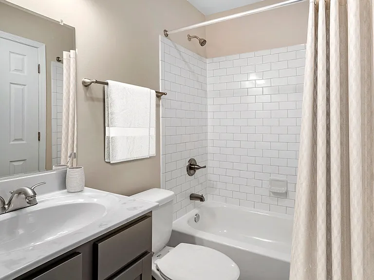 Saybrooke Apartments — Photo 27