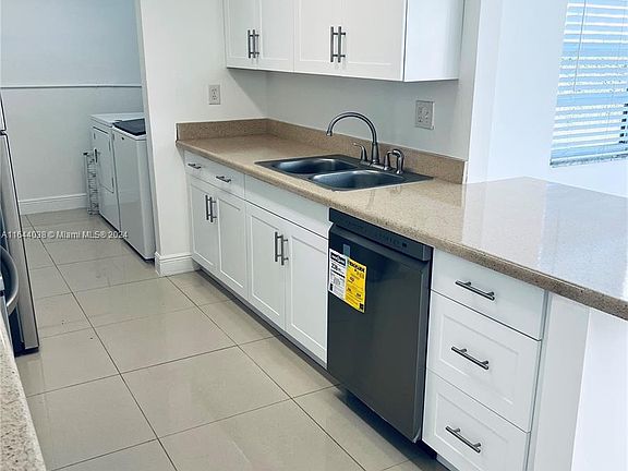 4th image of 1481 NW 33rd Way