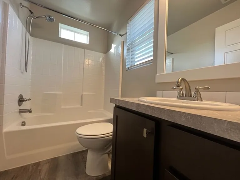 128 N Sevenoaks Ave — Photo 13