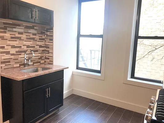 Rented by Capri Jet Realty Corp | media 18