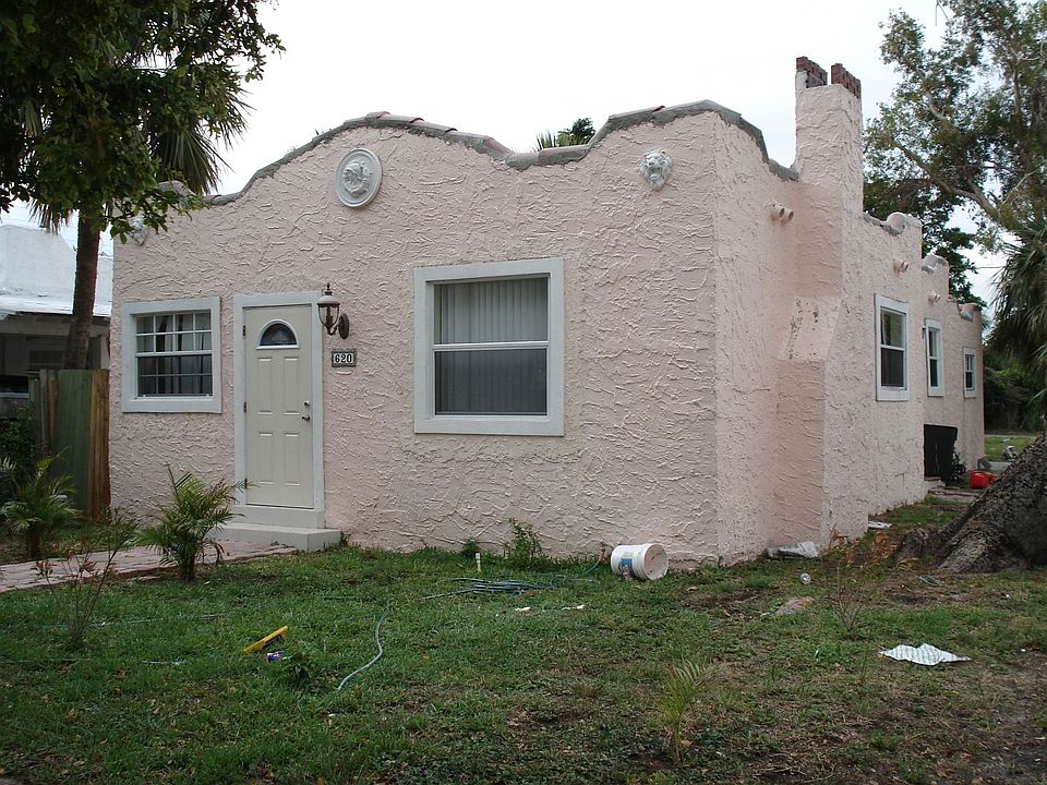 627 27th st, Northwood,fl 33407