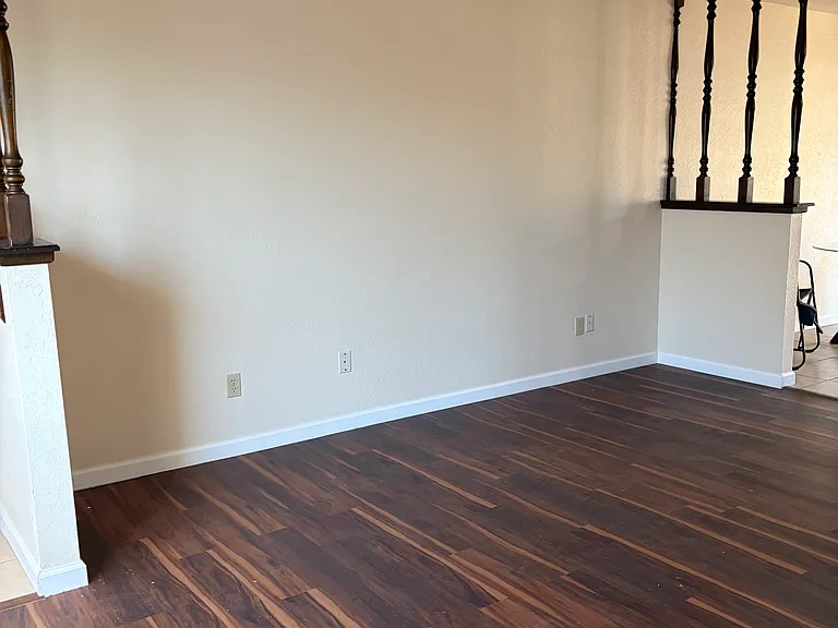 560 N Prospect St — Photo 5