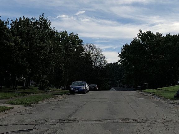 5th image of 2804 Moorman Pl