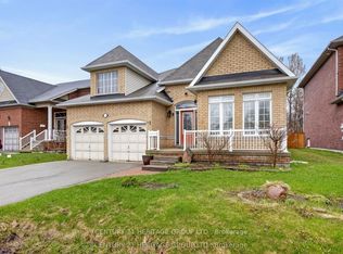 136 Riveredge Dr, Georgina, ON L4P 2P3