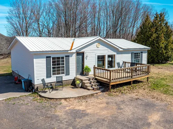 15576 2nd St, Painesdale, MI 49955