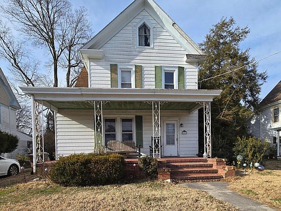 2nd image of 126 Maple Ave