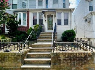 6054 59th Dr, Maspeth, NY 11378