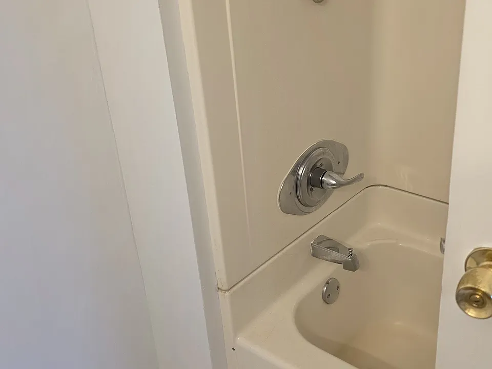 70 North St #3