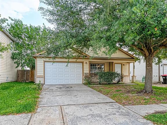 3rd image of 722 Pine Lodge Dr