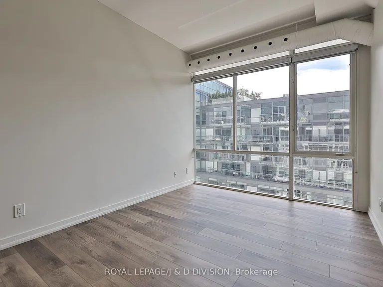 32 Stewart St #705 — Photo 33