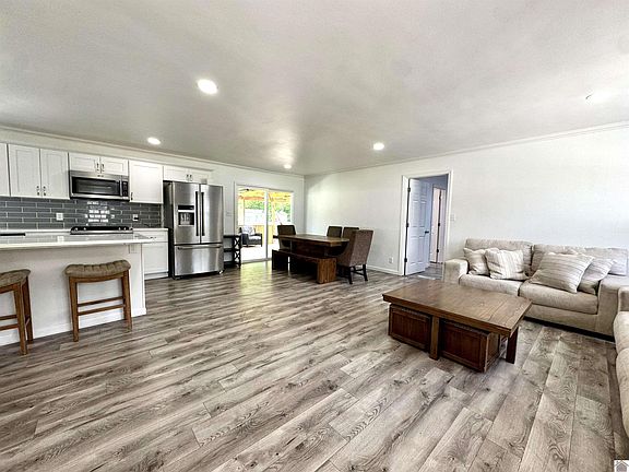 2nd image of 566 Golden Meadow Ln