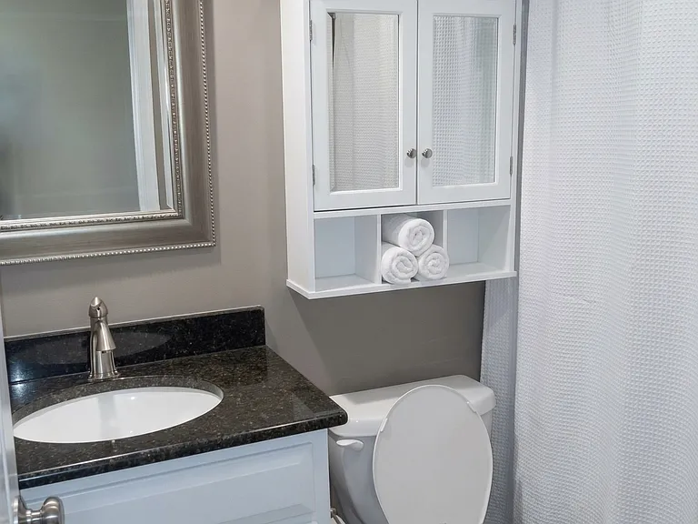 200 Clover Ct — Photo 12
