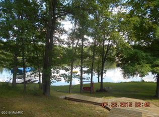 586 N Jackpine Rd, Fountain, MI 49410