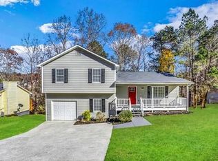 111 Brookside Ct, Dallas, GA 30132