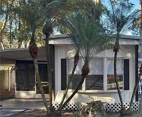 212 Sunset Dr