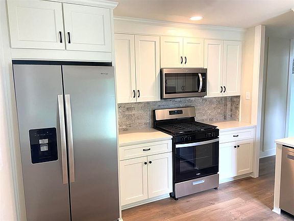 2nd image of 600 Tampa Dr