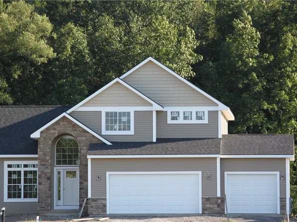 8043 Forest Ridge Ln, Baldwinsville, NY 13027