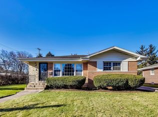 602 N Drury Ln, Arlington Heights, IL 60004